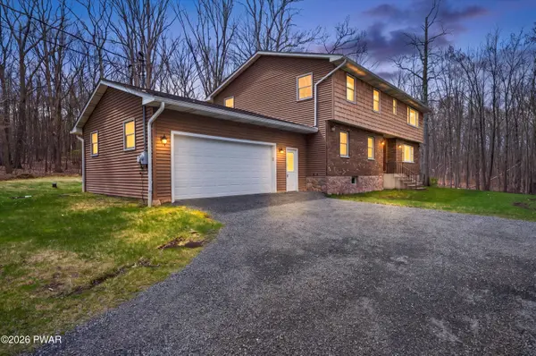126 Meadow View CIR, Shohola, PA 18458