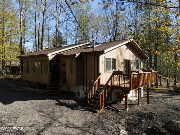 57 Ridgewood CIR, Lake Ariel, PA 18436