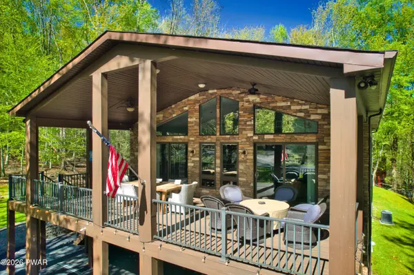 49 White Pine CIR, Lake Ariel, PA 18436