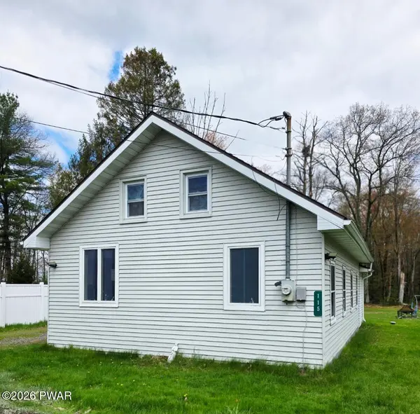 115 Seeley RD, Hawley, PA 18428