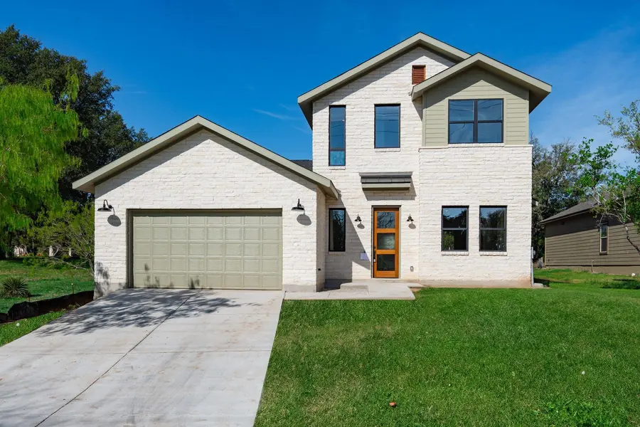 415 Bedford DR, Spicewood, TX 78669
