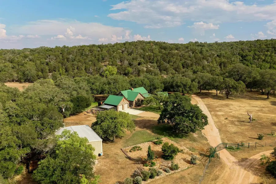 735 Gregory Trl, Marble Falls, TX 78654