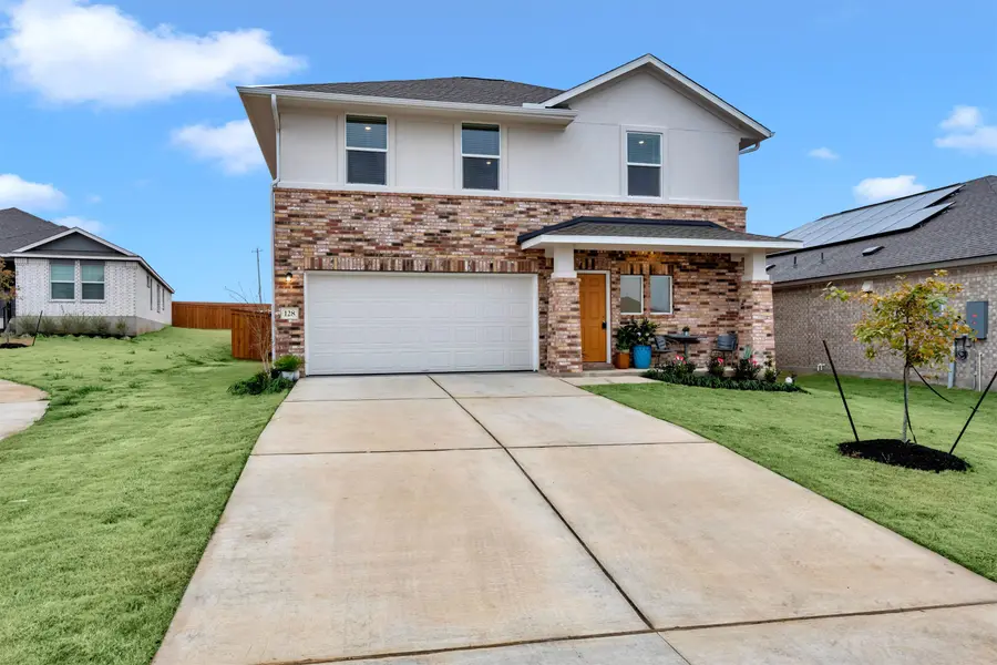 128 Greystone CT, Marble Falls, TX 78654