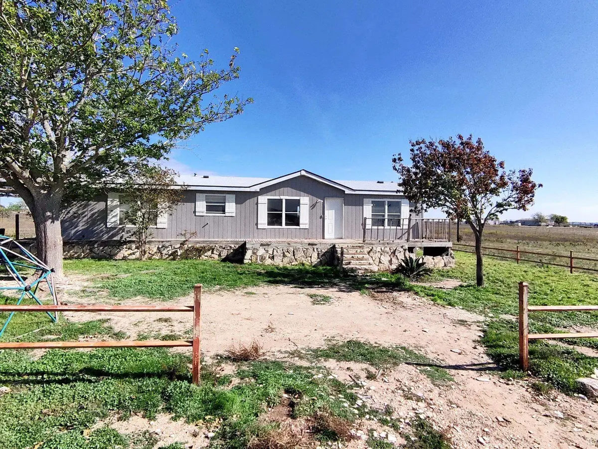 2402 County Road 214, Bertram, TX 78605