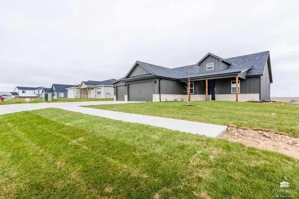 5804 Goheen DR, Manhattan, KS 66503