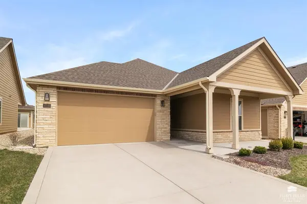 4708 Lichen LN, Manhattan, KS 66503