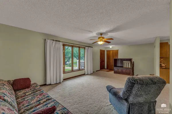307 E Garrison ST, Randolph, KS 66554