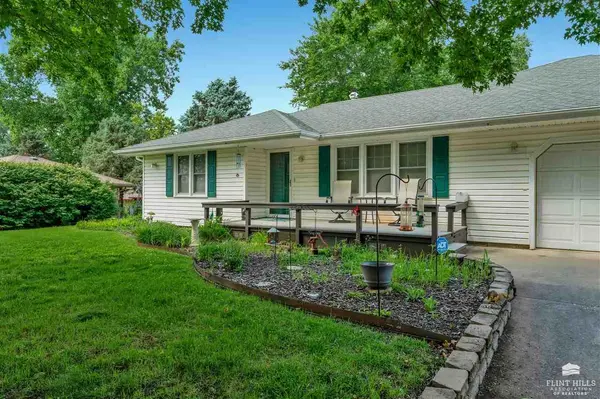 1507 Morningside Drive, Wamego, KS 66547
