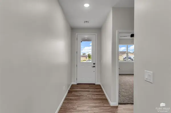 2548 Harrier DR, Junction City, KS 66441