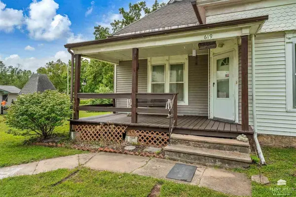 619 Lucien, Onaga, KS 66521