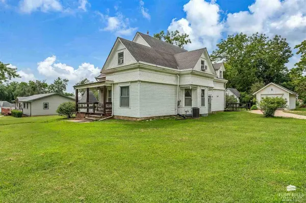 619 Lucien, Onaga, KS 66521