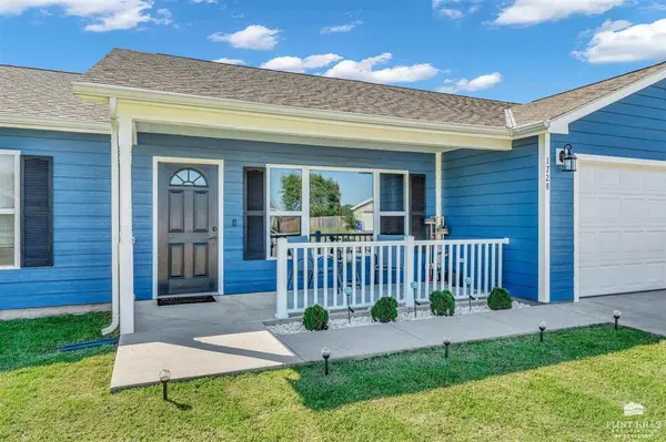 1728 W 14th Street PL, Junction City, KS 66441