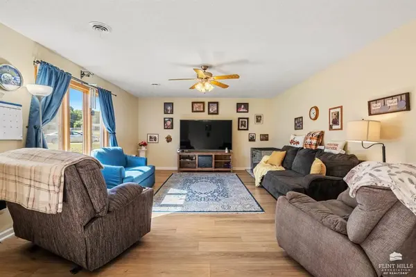 120 Allen Hill DR, Ogden, KS 66517