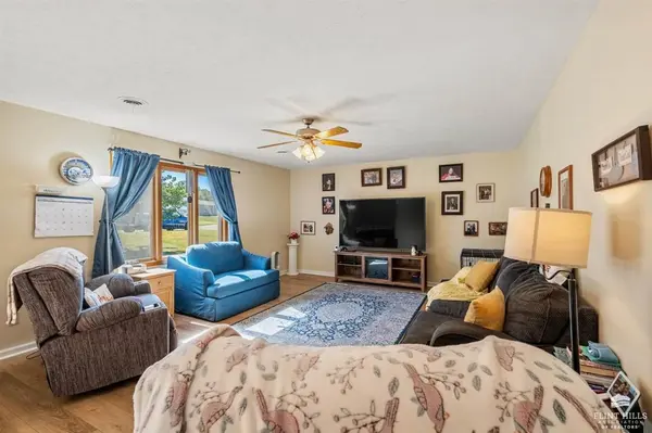120 Allen Hill DR, Ogden, KS 66517