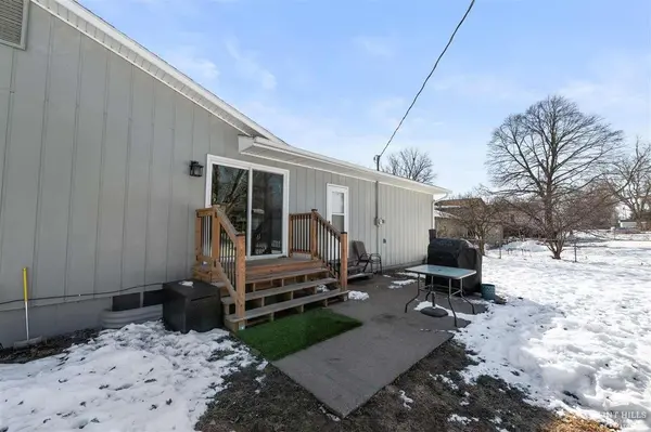 2207 McDowell AVE, Manhattan, KS 66502