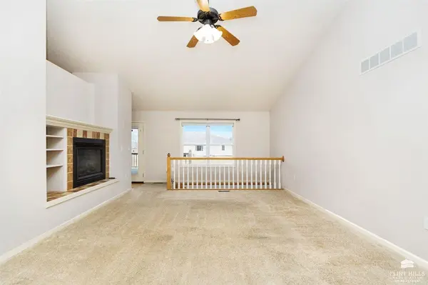 8639 Talon DR, Manhattan, KS 66502