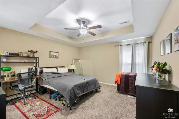 2611 T Dowling CT Manhattan, KS 66502