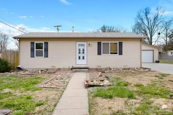 1205 Pershing, Junction City, KS 66441