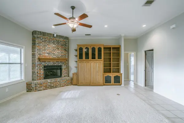 107 Firestone Place, Meadowlakes, TX 78654