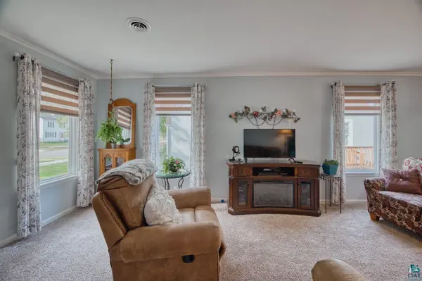 931 Minnesota St, Hibbing, MN 55746