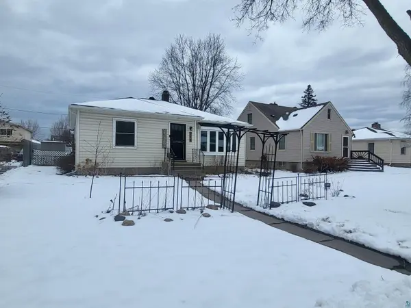 715 10th St S, Virginia, MN 55792