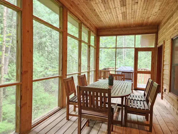 37385 Jordan Ln, Bayfield, WI 54814