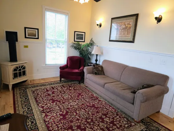 10 N 1st St #200, Bayfield, WI 54814