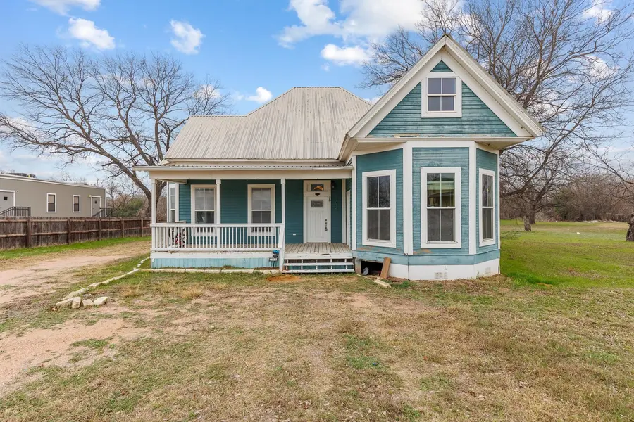 302 Avenue N, Marble Falls, TX 78654-0000