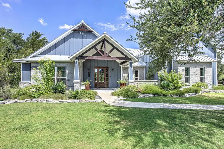 2910 Mormon Mill RD, Marble Falls, TX 78654