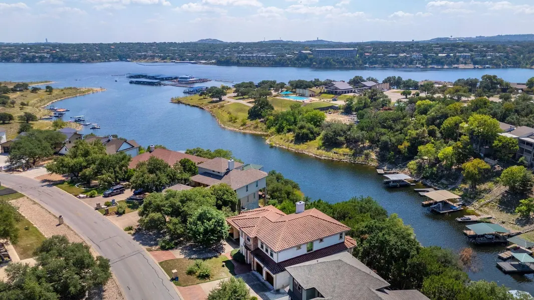 405 S Venture Blvd, Lago Vista, TX 78645