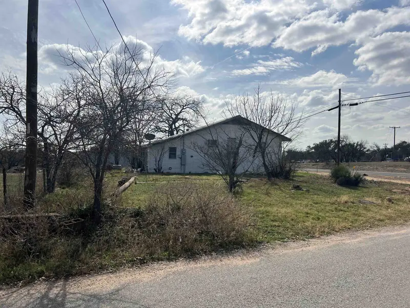 1034 Ranch Road 2545, Kingsland, TX 78639