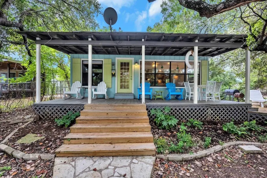 200 Highland DR, Kingsland, TX 78639
