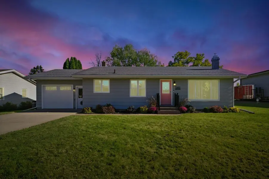1508 11th Ave W, Ashland, WI 54806