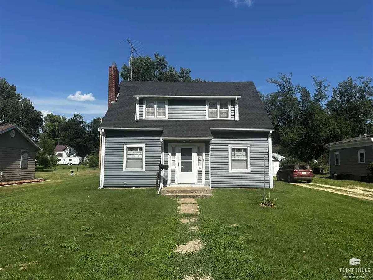 804 Lincoln ST, Blue Rapids, KS 66411