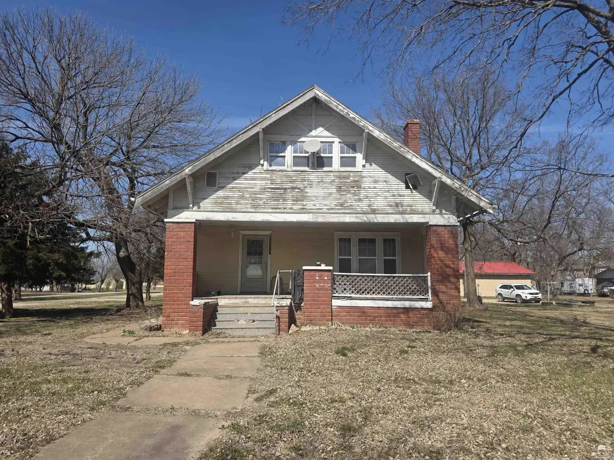 130 W Stockholm ST, White City, KS 66872