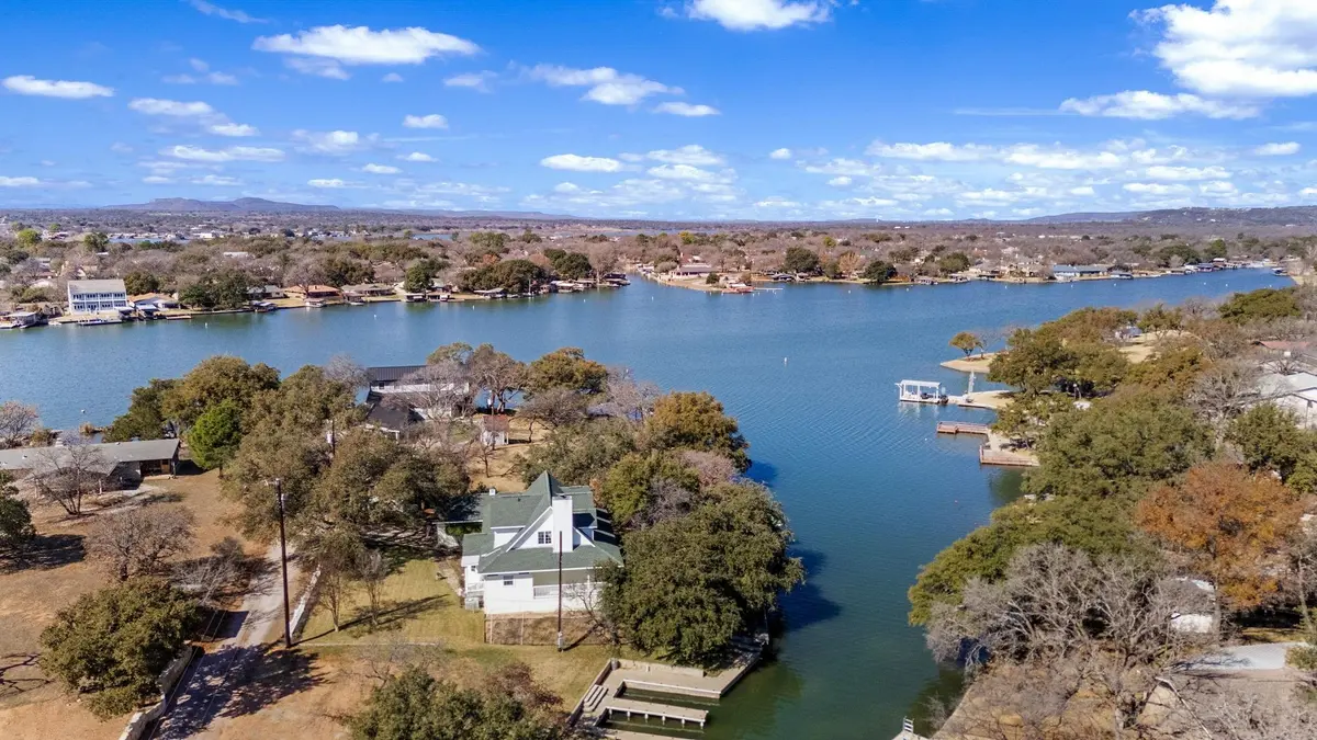 214 Mallard Pt, Granite Shoals, TX 78654