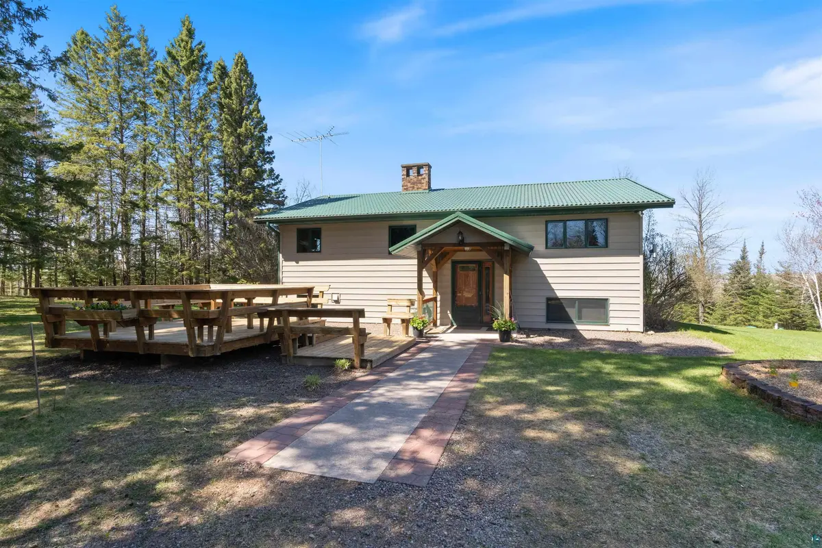 9137 McCamus Rd, Brookston, MN 55711
