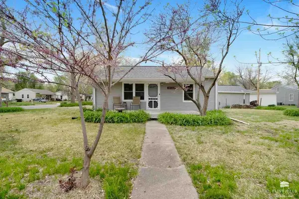 2000 Judson, Manhattan, KS 66502