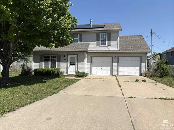2504 Charolais LN, Manhattan, KS 66502