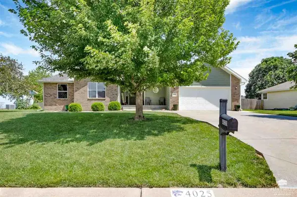 4025 Bald Eagle DR, Manhattan, KS 66502