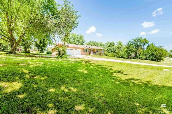 16657 Trail Ridge, Wamego, KS 66547