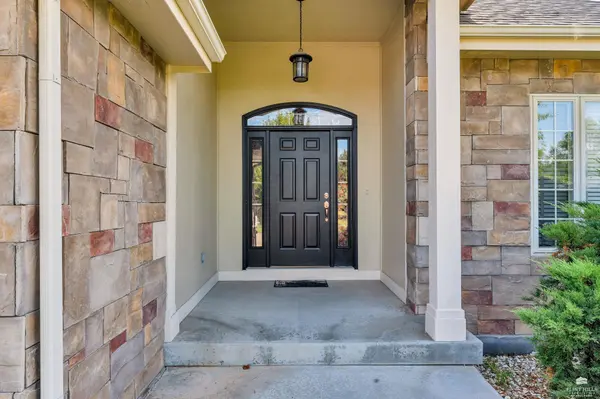 4105 Eagle Valley DR, Manhattan, KS 66502