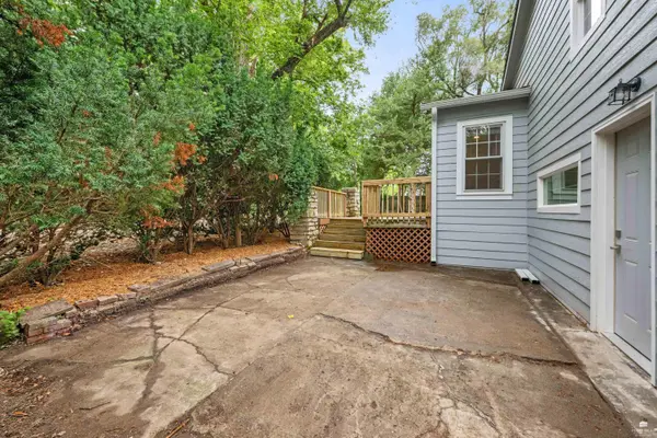 2317 Kanza PL, Manhattan, KS 66502