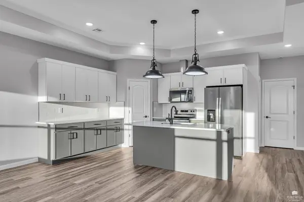 2434 Jaeger DR, Junction City, KS 66441