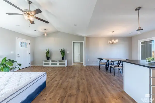 105 W D ST, Olsburg, KS 66520