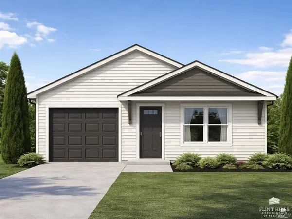 815 14th ST, Wamego, KS 66547