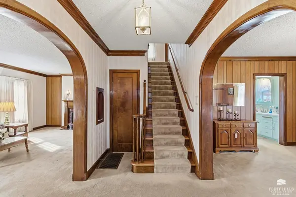 108 Seventh ST, Dwight, KS 66849