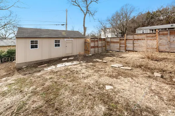 2129 Walnut DR, Manhattan, KS 66502