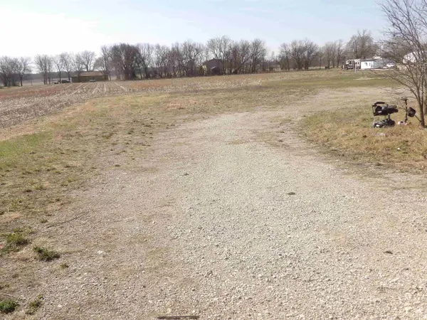 610 W 7th ST, Emmett, KS 66422