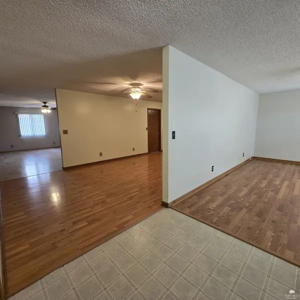 106 S Walnut ST, Solomon, KS 67480